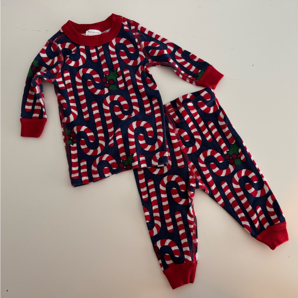 Hanna Andersson 2 piece candy cane pajamas